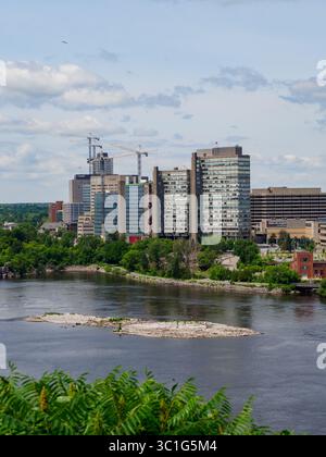 Blick auf den Place du Portage in Gatineau, Québec, Kanada Stockfoto