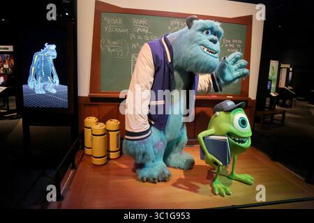 Juni 2017 - St. Paul, MN, USA - Vereinigte Staaten - Nachahmungen von Mike Mozowski und James P. ''Sulley'' Sullivan, rechts nach links, Top-Monster von Monsters, Inc. Ruhm und Teil der Science Behind Pixar Ausstellung, die am Freitag, 9. Juni im Science Museum of Minnesota eröffnet und am Donnerstag, 1. Juni 2017, in St. Paul, MN gezeigt wird..... ...... Ausstellung Science Behind Pixar, die im Science Museum of Minnesota eröffnet wird (Bild: David Joles/Minneapolis Star Tribune/TNS via ZUMA Wire) Stockfoto