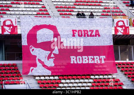 18. Februar 2019 – Montmelo, BARCELONA, Spanien – Fans unterstützen Robert Kubica aus Polen mit 88 Williams Racing während der Formel 1 2019 Vorsaisontests auf der Circuit de Barcelona – Catalunya in Montmelo, Spanien am 18. Februar. (Kreditbild: © AFP7 via ZUMA Wire) Stockfoto