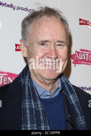 25. Februar 2019: London, Großbritannien: Nigel Planer bei der Austentatious Press Night im Fortune Theatre, Russell Street, Covent Garden. (Kreditbild: © Keith Mayhew/SOPA Images via ZUMA Wire) Stockfoto