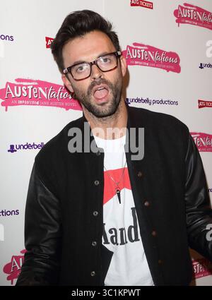 25. Februar 2019: London, Vereinigtes Königreich: Jolyon Rubinstein bei der Austentatious Press Night im Fortune Theatre, Russell Street, Covent Garden. (Kreditbild: © Keith Mayhew/SOPA Images via ZUMA Wire) Stockfoto