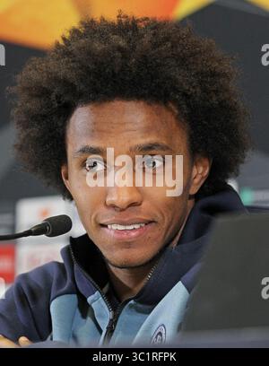 13. März 2019 - Kiew, Kiew, Ukraine - Chelsea Willian spricht während einer Pressekonferenz in Kiew, Ukraine. Chelsea wird am 14. März 2019 in Kiew in der UEFA Europa League gegen Dynamo Kyiv antreten. (Kreditbild: © Pavlo Gonchar/SOPA-Bilder via ZUMA Wire) Stockfoto