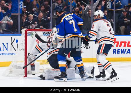 19. März 2019: Edmonton Oilers Torwart Mikko Koskinen (19) kann nicht zurückspringen und retten, bevor der Puck ins Netz rutscht, um während des NHL-Spiels zwischen den Edmonton Oilers und den St. Louis Blues im Enterprise Center in St. Louis City, MO, ein Tor zu erzielen. St, Louis besiegt Edmonton mit 7:2. Ulreich/CSM (Kreditbild: &Copy; Richard Ulreich/CSM via ZUMA Wire) Stockfoto