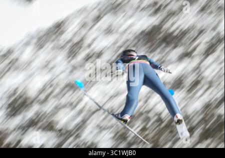 22. März 2019 - Planica, Slowenien - Dominik Peter von der Schweiz in der Trialrunde des FIS Skisprung World Cup Flying Hill Einzelwettbewerbs in Planica. (Kreditbild: © Milos Vujinovic/SOPA Bilder via ZUMA Wire) Stockfoto