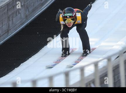 22. März 2019 - Planica, Slowenien - Ryoyu Kobayashi aus Japan in der Trialrunde des FIS Skisprung World Cup Flying Hill Einzelwettbewerbs in Planica. (Kreditbild: © Milos Vujinovic/SOPA Bilder via ZUMA Wire) Stockfoto