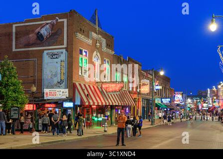 Beale Street in der Abenddämmerung, Memphis, Tennessee, USA Stockfoto