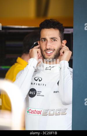 März 2019 – MELBOURNE, AUSTRALIEN – 17. MÄRZ: Daniel RICCIARDO vom Renault F1-Team vor dem Start des Formel-1-Grand Prix 2019 von Australien (Foto: © Chris Putnam/ZUMA Wire) Stockfoto