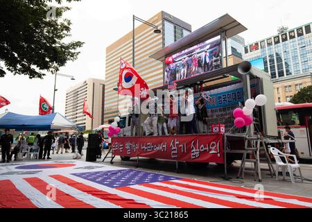 18. August 2018 – SEOUL, SÜDKOREA – 18. AUGUST: Tausende Südkoreaner protestieren gegen den südkoreanischen Präsidenten Moon Jae-in und zeigen ihre Unterstützung für die USA am Samstag, 18. August 2018. (Bild: © Chris Putnam/ZUMA Wire) Stockfoto