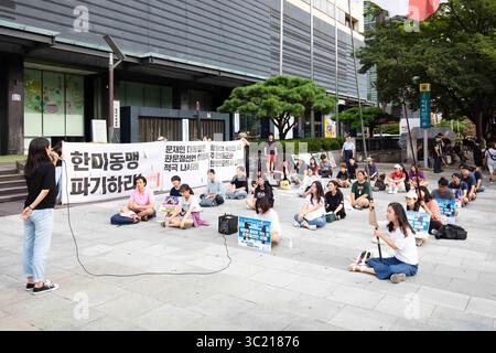 18. August 2018 – SEOUL, SÜDKOREA – 18. AUGUST: Tausende Südkoreaner protestieren gegen den südkoreanischen Präsidenten Moon Jae-in und zeigen ihre Unterstützung für die USA am Samstag, 18. August 2018. (Bild: © Chris Putnam/ZUMA Wire) Stockfoto