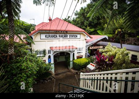 Juni 2016 - KURANDA, AUSTRALIEN - 27. Juni: Der berühmte Bahnhof Kuranda in Kuranda, Queensland, Australien am 27. Juni 2016 (Foto: © Chris Putnam/ZUMA Wire) Stockfoto