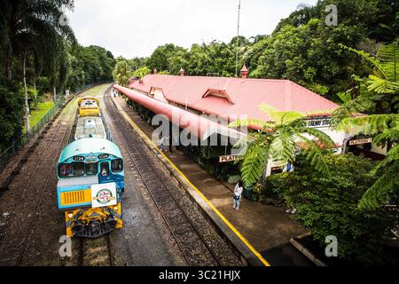 Juni 2016 - KURANDA, AUSTRALIEN - 27. Juni: Der berühmte Bahnhof Kuranda in Kuranda, Queensland, Australien am 27. Juni 2016 (Foto: © Chris Putnam/ZUMA Wire) Stockfoto