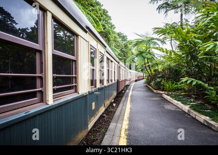 Juni 2016 - der berühmte Bahnhof Kuranda in Kuranda, Queensland, Australien (Foto: © Chris Putnam/ZUMA Wire) Stockfoto