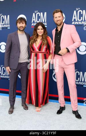 April 2019 - Las Vegas, NV, USA - LAS VEGAS - APR 7: Dave Haywood, Hillary Scott, Charles Kelley bei den 54. Academy of Country Music Awards in der MGM Grand Garden Arena am 7. April 2019 in Las Vegas, NV (Credit Image: © Kathy Hutchins Via ZUMA Wire) Stockfoto