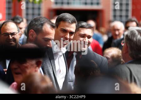 15. April 2019 - Leganes, MADRID, SPANIEN - MADRID, SPANIEN - 15. APRIL: Der Regierungspräsident und Kandidat für die Präsidentschaft der PSOE, Pedro SÃ¡nchez, nimmt am 15. April 2019 in Madrid, Spanien an einem politischen Akt in einem Altenheim in LeganÃ Teil. (Kreditbild: © AFP7 via ZUMA Wire) Stockfoto