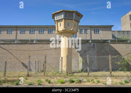 Wachturm, Stasi-Gedenkstätte, Genslerstraße, Hohenschönhausen, Lichtenberg, Berlin, Deutschland *** Wachturm, Stasi-Gedenkstätte, Genslerstraße, Hohenschönhausen, Lichtenberg, Berlin, Deutschland Stockfoto