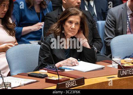 Bronx, New York, USA. Juli 2025. Botschafterin Dorothy Shea aus den Vereinigten Staaten nimmt am 23. Juli 2025 am Hauptsitz der Vereinten Nationen in New York an der Sitzung des UN-Sicherheitsrats zur Lage im Nahen Osten Teil, einschließlich der Palästinenserfrage. Pakistan hat im Juli den Vorsitz im VN-Sicherheitsrat inne. (Kreditbild: © Lev Radin/ZUMA Press Wire) NUR REDAKTIONELLE VERWENDUNG! Nicht für kommerzielle ZWECKE! Stockfoto
