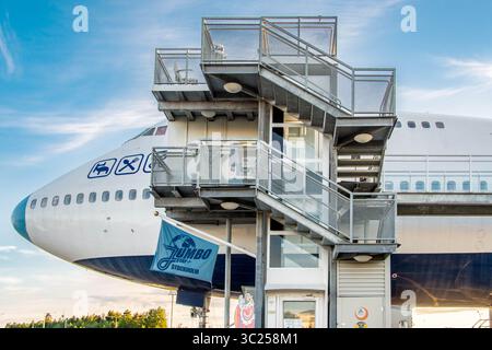 28. Juni 2016 - Stockholm, Schweden - Stockholm, Arlanda, Schweden - The Jumbo Stay (Jumbohostel), eine Herberge, die ein umgebautes Flugzeug der Boeing 747 ist. Es befindet sich am Eingang zum Flughafen Stockholm Arlanda. (Kreditbild: © Edwin Remsberg / Vwpics/VW Pics via ZUMA Wire) Stockfoto