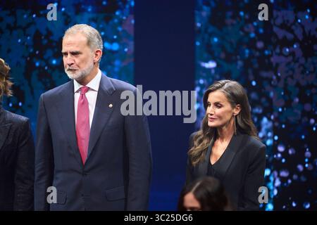 Barcelona, Katalonien, Spanien. Juli 2025. König Felipe VI. Von Spanien, Königin Letizia von Spanien nimmt am 23. Juli 2025 in Barcelona, Spanien, an der Gala der Princess of Girona Awards 2025 im Gran Teatre del Liceu Teil (Foto: © Jack Abuin/ZUMA Press Wire). Nicht für kommerzielle ZWECKE! Stockfoto