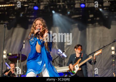 5. Mai 2019 – Atlanta, GA, USA – ATLANTA, GEORGIA – 05. MAI: Maggie Rogers tritt am 3. Tag des Shaky Knie Music Festivals im Atlanta Central Park am 4. Mai 2019 in Atlanta, Georgia auf. Foto: Ryan Fleisher/imageSPACE (Kreditbild: © Imagespace via ZUMA Wire) Stockfoto