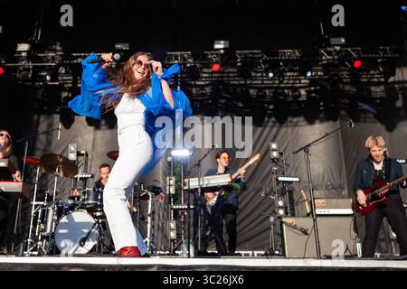5. Mai 2019 – Atlanta, GA, USA – ATLANTA, GEORGIA – 05. MAI: Maggie Rogers tritt am 3. Tag des Shaky Knie Music Festivals im Atlanta Central Park am 4. Mai 2019 in Atlanta, Georgia auf. Foto: Ryan Fleisher/imageSPACE (Kreditbild: © Imagespace via ZUMA Wire) Stockfoto