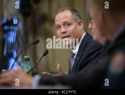 14. Mai 2019 – Washington, DC, USA – NASA-Administrator Jim Bridenstine sagt vor dem Unterausschuss für Luftfahrt und Raumfahrt des Senats für Handel, Wissenschaft und Verkehr während einer Anhörung zum Thema „die aufstrebende Weltraumumgebung: Operative, technische und politische Herausforderungen“ im Dirksen Senate Office Building am 14. Mai 2019 in Washington, DC aus. (Kreditbild: © Bill Ingalls via ZUMA Wire) Stockfoto