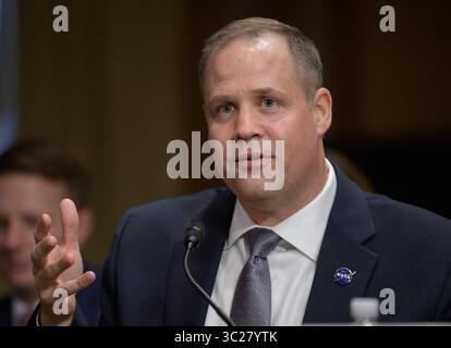 14. Mai 2019 – Washington, DC, USA – NASA-Administrator Jim Bridenstine sagt vor dem Unterausschuss für Luftfahrt und Raumfahrt des Senats für Handel, Wissenschaft und Verkehr während einer Anhörung zum Thema „die aufstrebende Weltraumumgebung: Operative, technische und politische Herausforderungen“ im Dirksen Senate Office Building am 14. Mai 2019 in Washington, DC aus. (Kreditbild: © Bill Ingalls via ZUMA Wire) Stockfoto