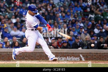 21. Mai 2019 – Chicago, IL, USA – Willson Contreras der Chicago Cubs macht am Dienstag, den 21. Mai 2019, im ersten Inning gegen die Philadelphia Phillies im Wrigley Field in Chicago seinen Platz. Die Cubs haben mit 3:2 gewonnen. (Kreditbild: © TNS via ZUMA Wire) Stockfoto