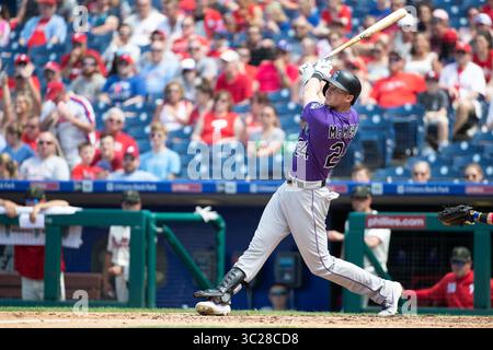 19. Mai 2019: Ryan McMahon (24), zweiter Baseman der Colorado Rockies, schlägt im Citizens Bank Park in Philadelphia, Pennsylvania, einen Solo-Homerun während des MLB-Spiels zwischen den Colorado Rockies und Philadelphia Phillies. Christopher Szagola/CSM(Kreditbild: &Copy; Chris Szagola/CSM via ZUMA Wire) Stockfoto