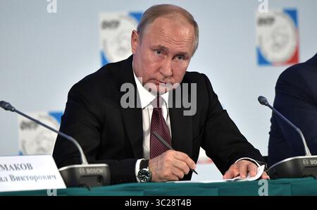 22. Mai 2019 - Moskau, Russland - der russische Präsident Wladimir Putin nimmt am 22. Mai 2019 am 10. Kongress der Föderation unabhängiger Gewerkschaften in Moskau Teil. (Foto: © Alexei Druzhinin Via ZUMA Wire) Stockfoto