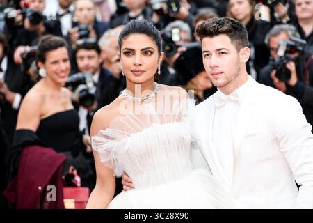 18. Mai 2019, Cannes, Frankreich: PRIYANKA CHOPRA und Ehemann NICK JONAS kommen zur Premiere von „The Best Years of a Life“ oder Les plus belles Annees d'une vie (Originaltitel) während der Filmfestspiele von Cannes 2019. (Kreditbild: © Imagespace via ZUMA Wire) Stockfoto