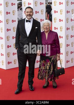 14. Mai 2019: London, Vereinigtes Königreich: David Walliams und Kathleen Williams werden auf dem roten Teppich während der Virgin Media British Academy Television Awards in der Royal Festival Hall in London gesehen. (Kreditbild: © Gary Mitchell/SOPA Images via ZUMA Wire) Stockfoto