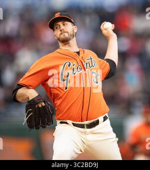 24. Mai 2019: San Francisco Giants Starting Pitcher Drew Pomeranz (37) wirft das erste Feld während eines MLB-Spiels zwischen den Arizona Diamondbacks und den San Francisco Giants im Oracle Park in San Francisco, Kalifornien. Valerie Shoaps/CSM(Kreditbild: &Copy; Valerie Shoaps/CSM via ZUMA Wire) Stockfoto