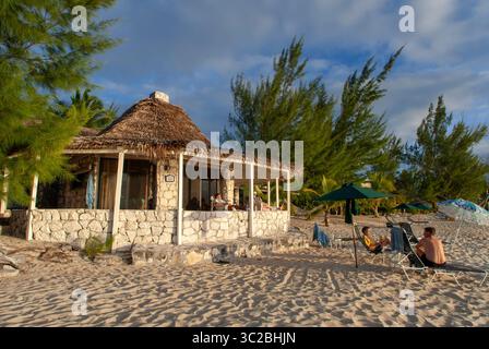 24. Mai 2019: Bahamas: Cat Island, Bahamas. Cottages am Strand. Hotel Fernandez Bay Village Resort. Touristen, die sich am Strand entspannen. (Kreditbild: © Sergi Reboredo/ZUMA Wire) Stockfoto