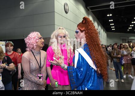März 15, 2019 - Los Angeles, Kalifornien, Vereinigte Staaten - Teilnehmer an Rupauls DragCon LA 2019 im Los Angeles Convention Center in Los Angeles, Kalifornien. Die jährlichen dreitägigen RuPaul's DragCon ist der weltweit größte Kultur ziehen Übereinkommen und findet in New York und Los Angeles. (Bild: © RONEN Tivony/SOPA Bilder über ZUMA Draht) Stockfoto