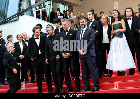 25. Mai 2019 - Cannes, Frankreich - CANNES - 25. MAI: Premiere von CEÌ REÌ MONIE DE CLOTURE / HORS NORMES während der Filmfestspiele von Cannes 2019 am 25. Mai 2019 im Palais des Festivals in Cannes, Frankreich. (Kreditbild: © Imagespace via ZUMA Wire) Stockfoto