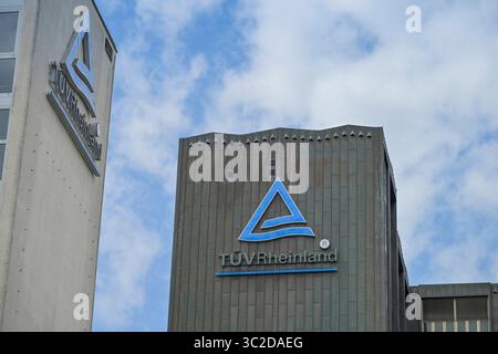TÜV Rheinland Verwaltung, Hochhaus, Alboinstraße, Tempelhof, Bezirk Tempelhof-Schöneberg, Berlin, Deutschland *** TÜV Rheinland-Verwaltung, Hochhaus, Alboinstraße, Tempelhof, Tempelhof Schöneberg, Berlin, Deutschland Stockfoto