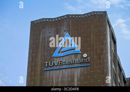 TÜV Rheinland Verwaltung, Hochhaus, Alboinstraße, Tempelhof, Bezirk Tempelhof-Schöneberg, Berlin, Deutschland *** TÜV Rheinland-Verwaltung, Hochhaus, Alboinstraße, Tempelhof, Tempelhof Schöneberg, Berlin, Deutschland Stockfoto