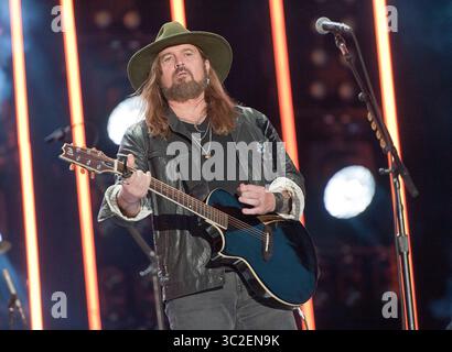 Juni 8, 2019 - Nashville, Tennessee, USA - Musiker Billy Ray Cyrus führt live bei Nissan Stadium als Teil der 2019 CMA Music Festival in der Innenstadt von Nashville. Copyright 2019 Jason Moore. (Bild: © Jason Moore/ZUMA Draht) Stockfoto