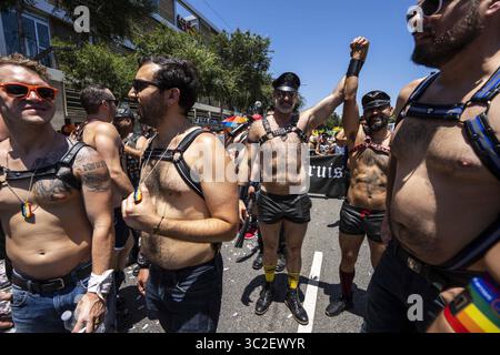 9. Juni 2019 - Los Angeles, Kalifornien, USA - Teilnehmer der LA Pride Parade in West Hollywood, Kalifornien. Die 49. Jährliche Gay Pride Parade umfasst ein Musikfestival und eine Parade, die große Menschenmassen anzieht. (Credit Image: © Ronen Tivony/SOPA Images via ZUMA Wire) Stockfoto