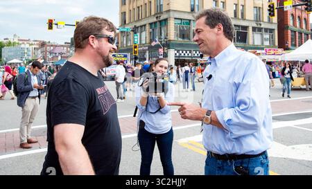 21. Juni 2019: Concord, New Hampshire, USA: STEVE BULLOCK, Gouverneur und Präsidentschaftskandidat der Demokratischen Partei 2020, nimmt an einem Treffen und einer Begrüßung auf dem Concord Market Days Festival Teil. Bullock gewann sein Gouvernement mit vier Punkten in einem Bundesstaat, den Donald Trump mit 20 Punkten dominierte. (Bild: © Brian Cahn/ZUMA Wire) Stockfoto