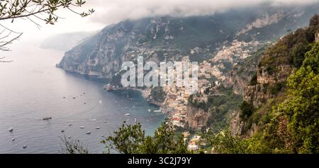 Das Dorf Positano an der Amalfiküste in Kampanien, Italien. Stockfoto