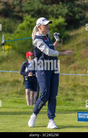 Irvine, Großbritannien. Juli 2025. Charley Hull aus England spielte bei der ISPS HANDA Scottish Open Golf Championship gegen Dundonald Links, Irvine, North Ayrshire, Schottland, Großbritannien. Sie beendete ihre erste Runde mit einem Ergebnis von 1 Under. Charley schlägt bei der zweiten ab. Quelle: Findlay/Alamy Live News Stockfoto