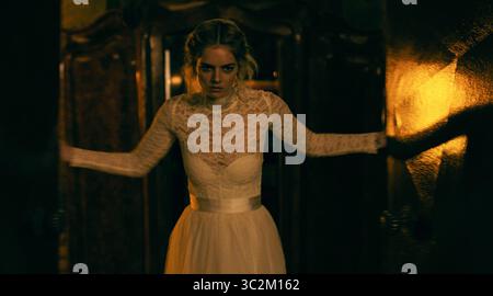ERSCHEINUNGSDATUM: 23. August 2019 TITEL: Ready or Not STUDIO: Fox Searchlight Pictures REGISSEUR: Matt Bettinelli-Olpin, Tyler Gillett PLOT: A Bride's Wedding Night nimmt eine finstere Wende, als ihre exzentrischen neuen Schwiegereltern sie zwingen, an einem furchterregenden Spiel teilzunehmen. Die HAUPTROLLE: SAMARA WEBT als Grace. (Bild: © Fox Searchlight Pictures/Entertainment Pictures/ZUMAPRESS.com) Stockfoto