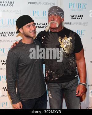 Hulk Hogan ist gestorben. Nick Hogan und Hulk Hogan wurden am 5. Mai 2009 im PURE Nightclub im Caesars Palace in Las Vegas, Nevada, fotografiert. Quelle: Erik Kabik/MediaPunch Stockfoto