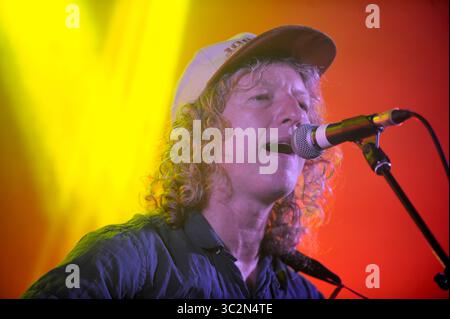13. Juli 2019, Doncaster, England, Vereinigtes Königreich: JOHN POWER of Cast beim Askern Music Festival. (Bild: © Robin Burns/ZUMA Wire) Stockfoto