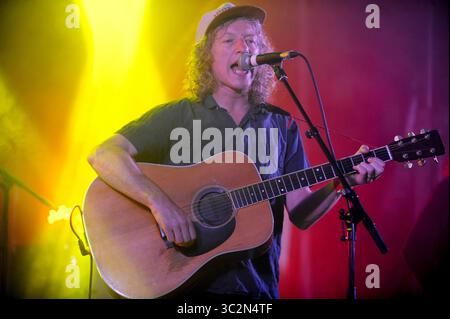 13. Juli 2019, Doncaster, England, Vereinigtes Königreich: JOHN POWER of Cast beim Askern Music Festival. (Bild: © Robin Burns/ZUMA Wire) Stockfoto