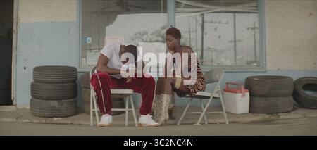 ERSCHEINUNGSDATUM: 27. November 2019 TITEL: Queen & Slim aka Queen and Slim STUDIO: Universal Pictures REGISSEUR: Melina Matsoukas PLOT: Das erste Date eines Paares nimmt eine unerwartete Wende, als ein Polizist sie rüberzieht. MIT DANIEL KALUUYA als Slim, JODIE TURNER-SMITH als Königin. (Kreditbild: © Universal Pictures/Entertainment Pictures/ZUMAPRESS.com) Stockfoto