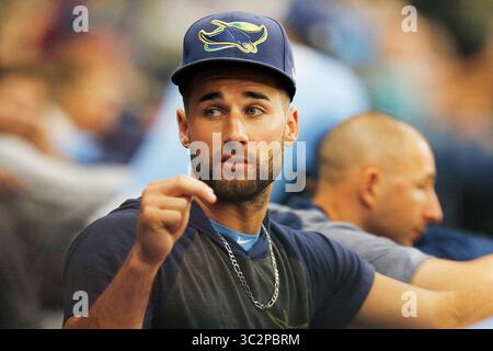 21. Juli 2019: St. Petersburg, Florida, USA - Tampa Bay Rays Center Fielder Kevin Kiermaier (39) spricht mit seinen Teamkollegen während des zweiten Inning des Spiels im Tropicana Field in St. Petersburg, Florida am Sonntag, den 21. Juli 2019. (Foto: © Octavio Jones/Tampa Bay Times via ZUMA Wire) Stockfoto