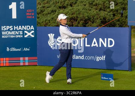 Irvine, Großbritannien. Juli 2025. Bronte Law aus Stockport, England, spielte bei der ISPS HANDA Scottish Open Golf Championship gegen Dundonald Links, Irvine, North Ayrshire, Schottland, Großbritannien. Das Bild von ihr, die das erste T-Stück spielt. Sie beendete ihre erste Runde mit einem Ergebnis von plus 2. Quelle: Findlay/Alamy Live News Stockfoto