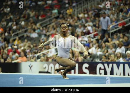 9. August 2019: Die Turnerin eMjae Frazier tritt am ersten Tag des Juniorenwettbewerbs der Frauen bei den US-Turnermeisterschaften 2019 in Kansas City, MO, an. Melissa J. Perenson/CSM(Kreditbild: &Copy; Melissa J. Perenson/CSM via ZUMA Wire) Stockfoto